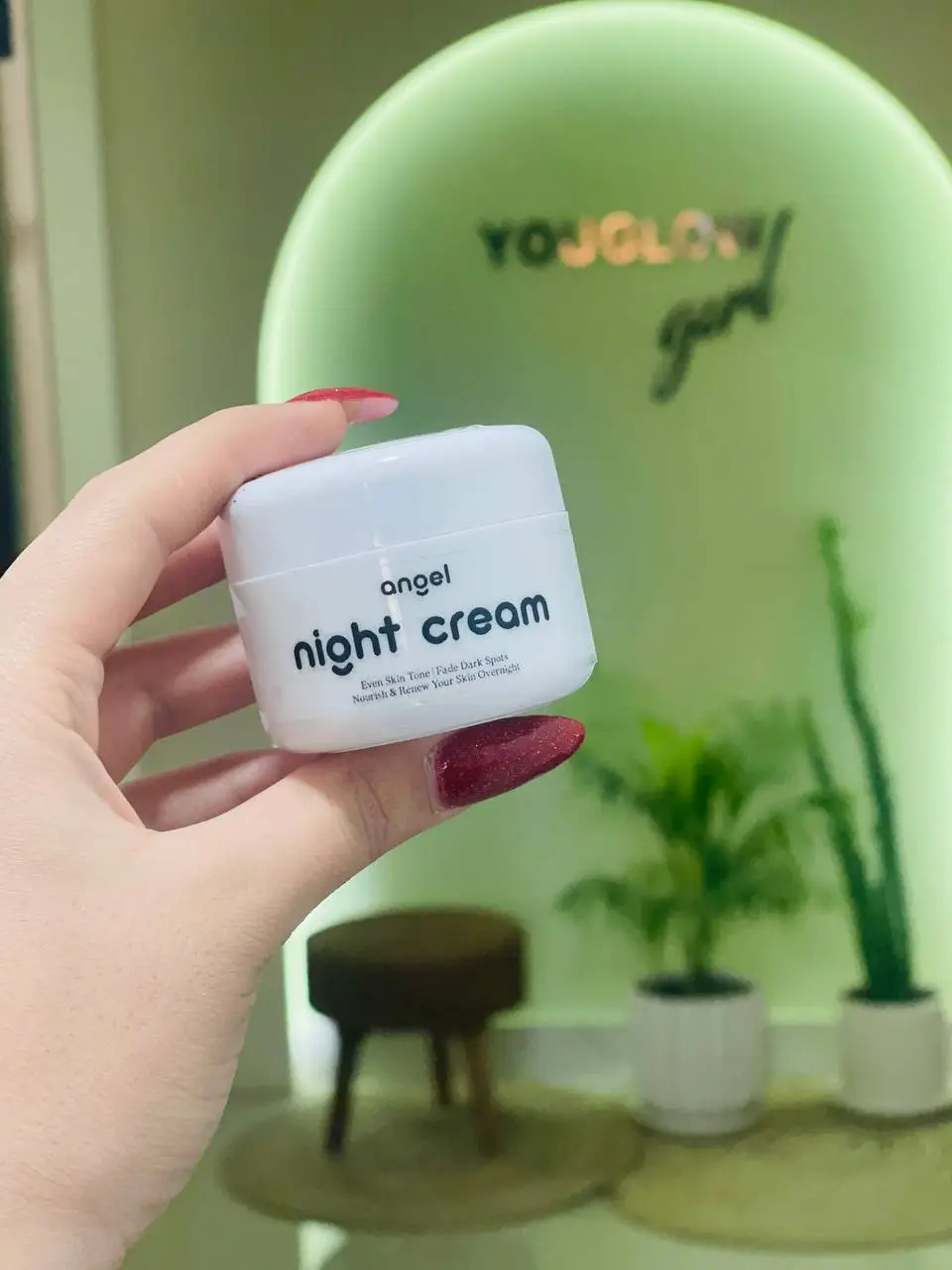 کرم ضد لک و روشن‌کننده قوی آنجل مناسب درمان تیرگی و لک‌های پوستی